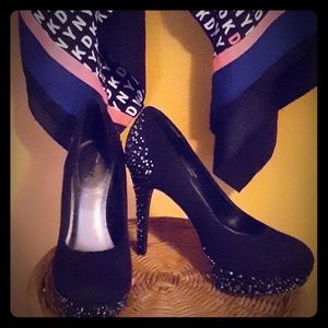 Gently used women's shoes